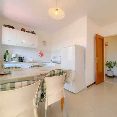 Vinka A3 Apartment Novigrad (Istria)